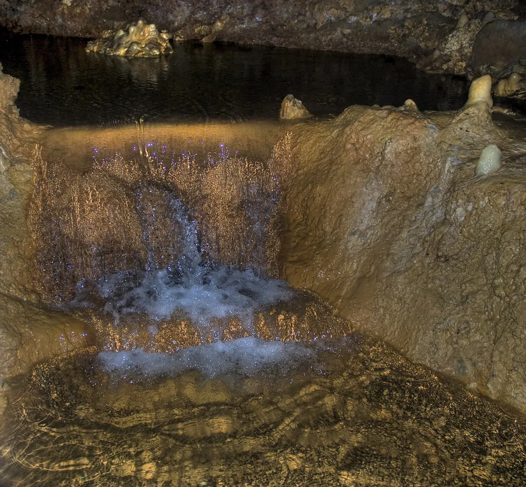 Golden water, Harrison's Cave